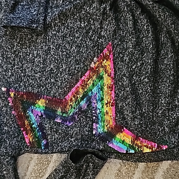 Girls 10/12 Sequined Star hoody, thin material - Picture 3 of 4